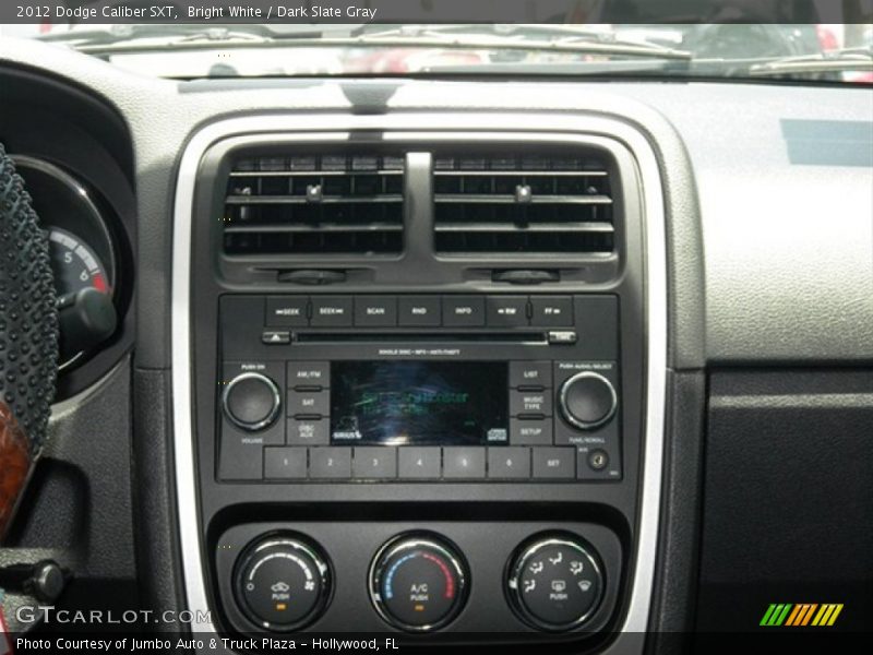 Bright White / Dark Slate Gray 2012 Dodge Caliber SXT