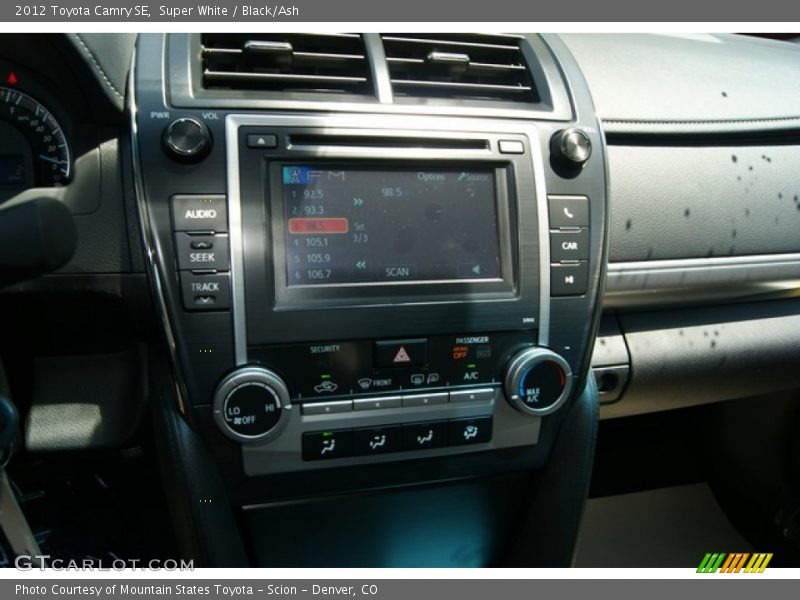 Super White / Black/Ash 2012 Toyota Camry SE