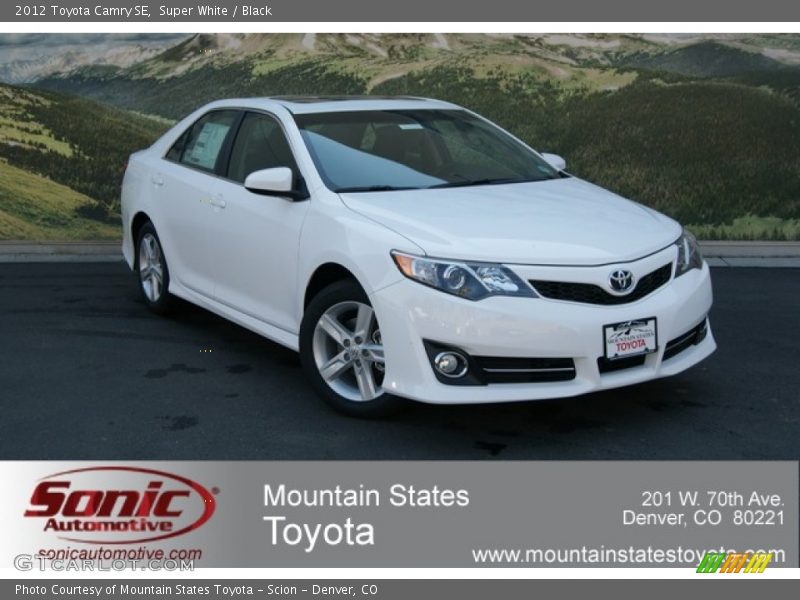 Super White / Black 2012 Toyota Camry SE