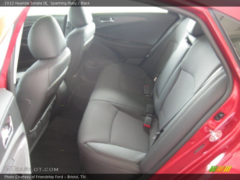 Sparkling Ruby / Black 2013 Hyundai Sonata SE