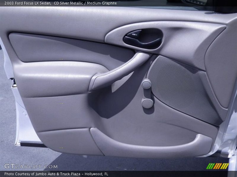 CD Silver Metallic / Medium Graphite 2003 Ford Focus LX Sedan