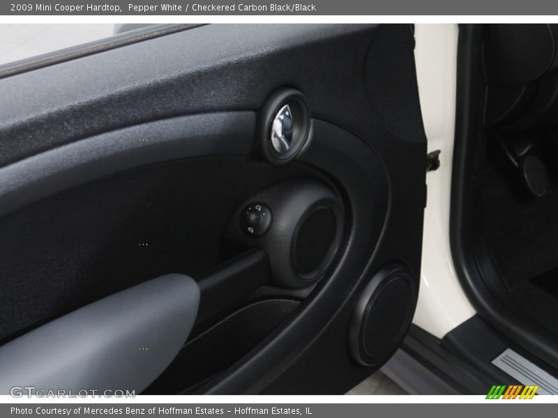 Pepper White / Checkered Carbon Black/Black 2009 Mini Cooper Hardtop
