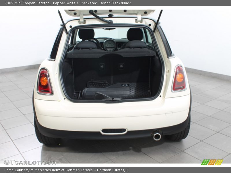 Pepper White / Checkered Carbon Black/Black 2009 Mini Cooper Hardtop