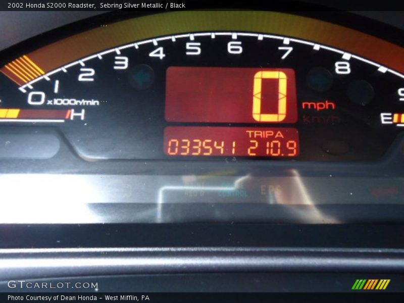 Sebring Silver Metallic / Black 2002 Honda S2000 Roadster