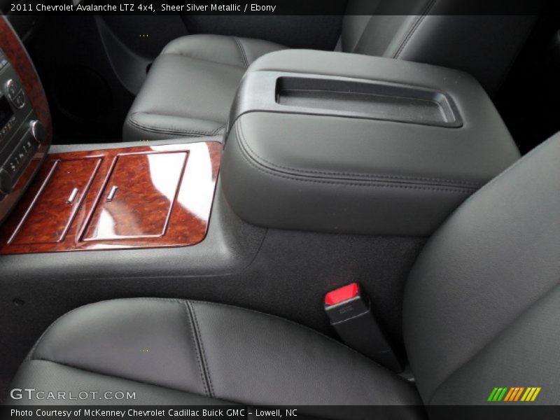 Sheer Silver Metallic / Ebony 2011 Chevrolet Avalanche LTZ 4x4
