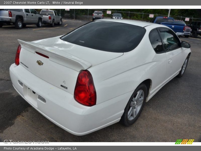 White / Neutral Beige 2007 Chevrolet Monte Carlo LT