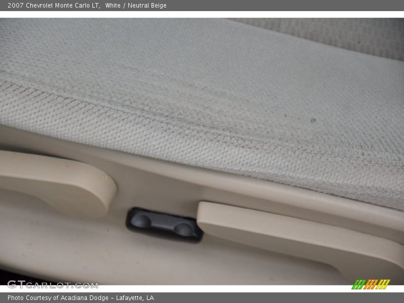 White / Neutral Beige 2007 Chevrolet Monte Carlo LT
