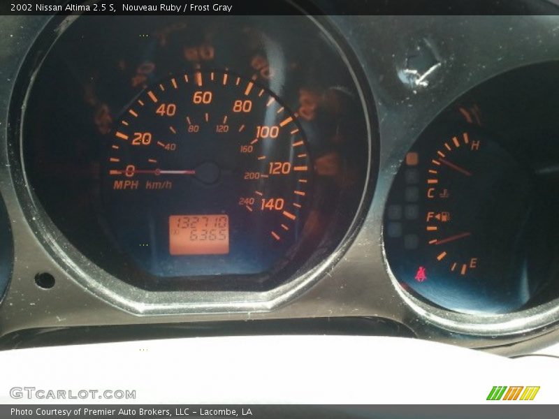 Nouveau Ruby / Frost Gray 2002 Nissan Altima 2.5 S