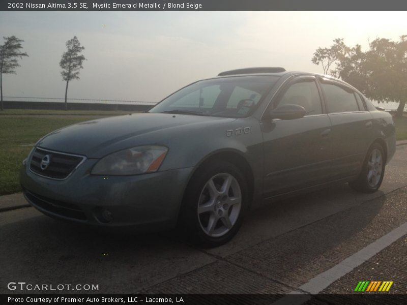 Mystic Emerald Metallic / Blond Beige 2002 Nissan Altima 3.5 SE