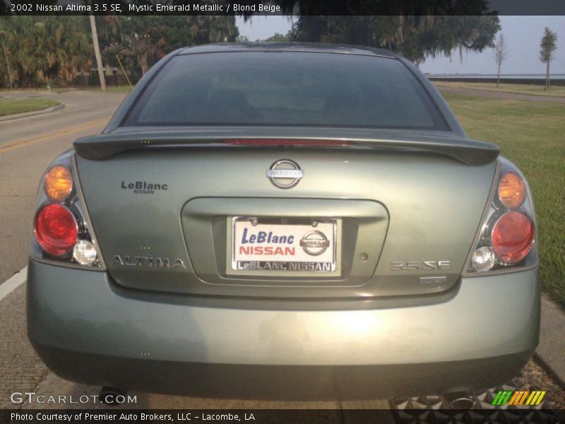 Mystic Emerald Metallic / Blond Beige 2002 Nissan Altima 3.5 SE