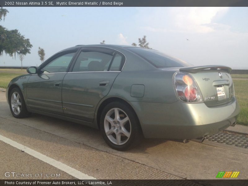 Mystic Emerald Metallic / Blond Beige 2002 Nissan Altima 3.5 SE
