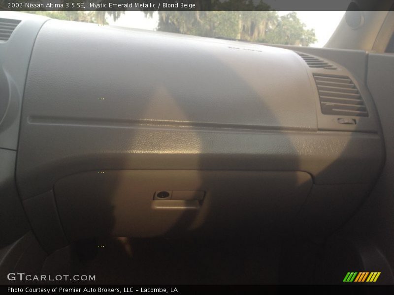 Mystic Emerald Metallic / Blond Beige 2002 Nissan Altima 3.5 SE