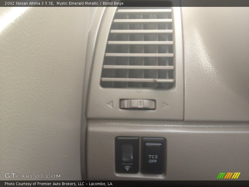 Mystic Emerald Metallic / Blond Beige 2002 Nissan Altima 3.5 SE