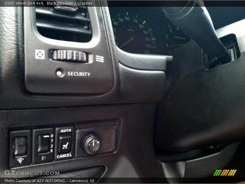 Black Obsidian / Graphite 2002 Infiniti QX4 4x4