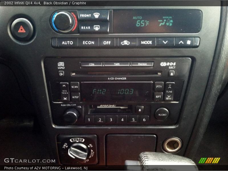 Black Obsidian / Graphite 2002 Infiniti QX4 4x4