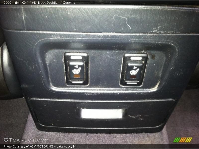 Black Obsidian / Graphite 2002 Infiniti QX4 4x4