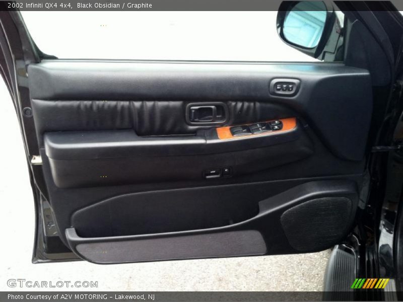 Black Obsidian / Graphite 2002 Infiniti QX4 4x4