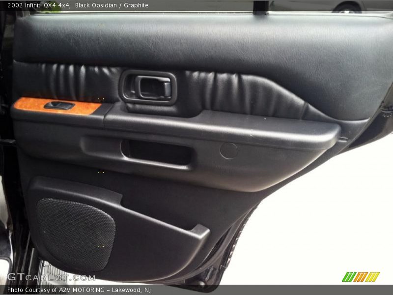 Black Obsidian / Graphite 2002 Infiniti QX4 4x4