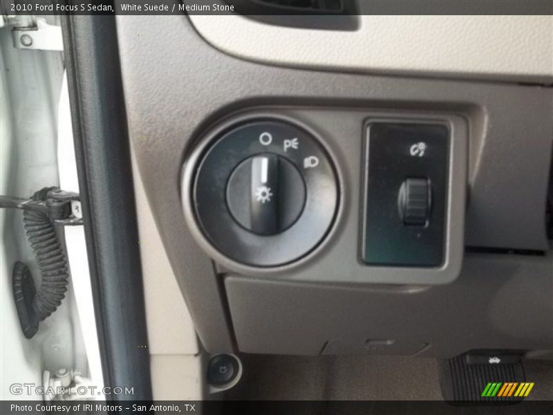 White Suede / Medium Stone 2010 Ford Focus S Sedan