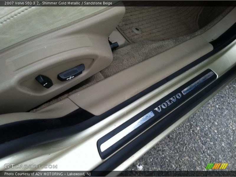 Shimmer Gold Metallic / Sandstone Beige 2007 Volvo S80 3.2