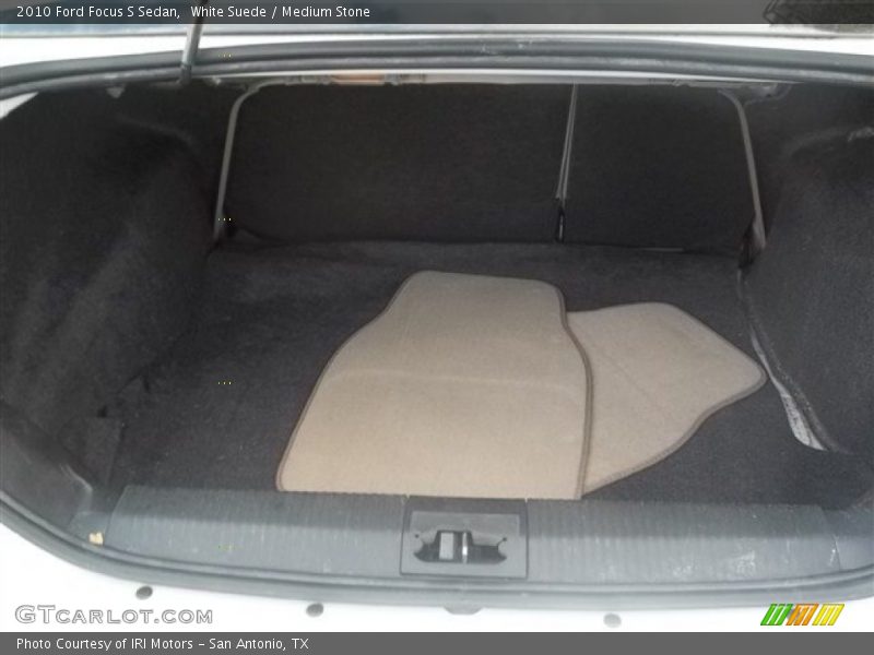 White Suede / Medium Stone 2010 Ford Focus S Sedan