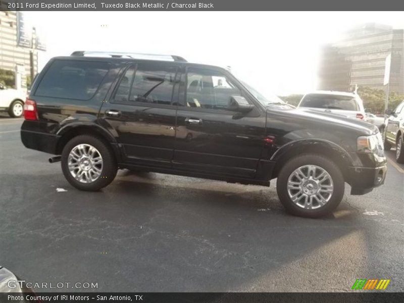 Tuxedo Black Metallic / Charcoal Black 2011 Ford Expedition Limited
