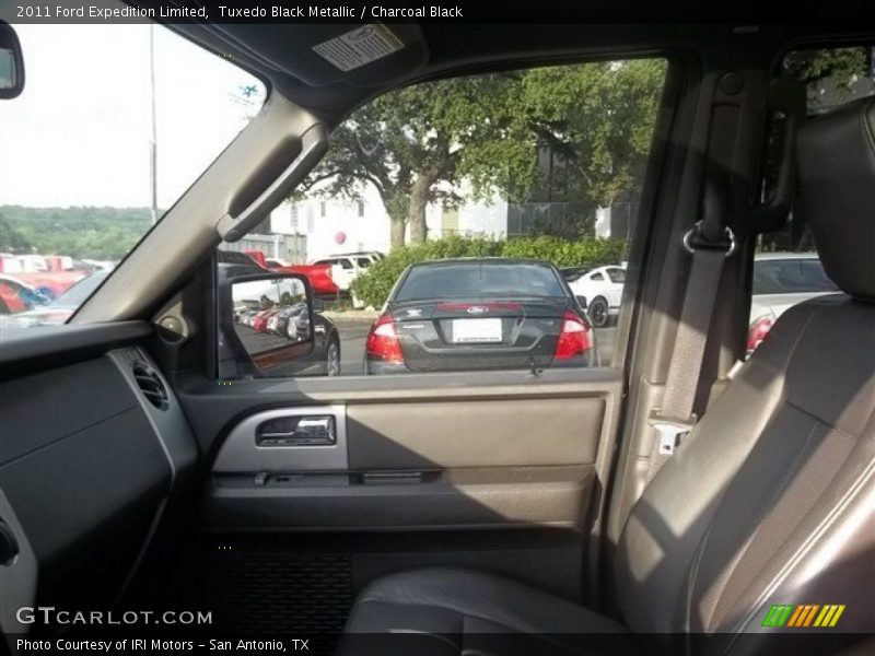 Tuxedo Black Metallic / Charcoal Black 2011 Ford Expedition Limited