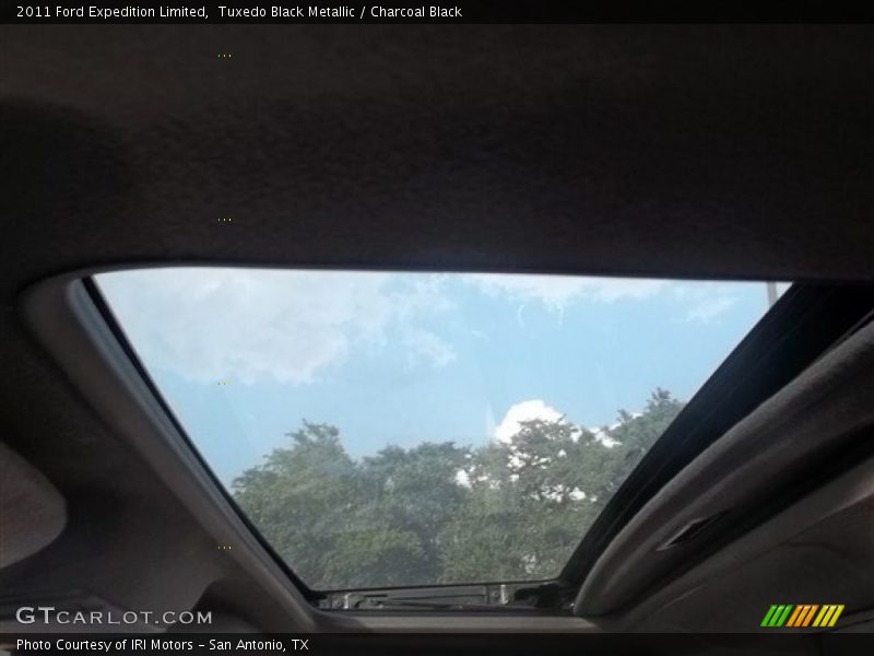 Tuxedo Black Metallic / Charcoal Black 2011 Ford Expedition Limited