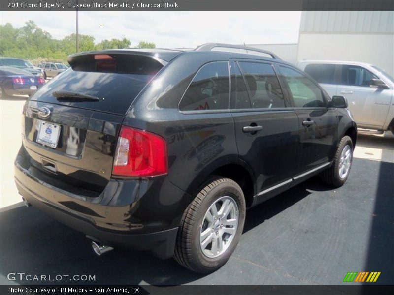 Tuxedo Black Metallic / Charcoal Black 2013 Ford Edge SE
