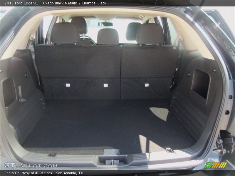 Tuxedo Black Metallic / Charcoal Black 2013 Ford Edge SE