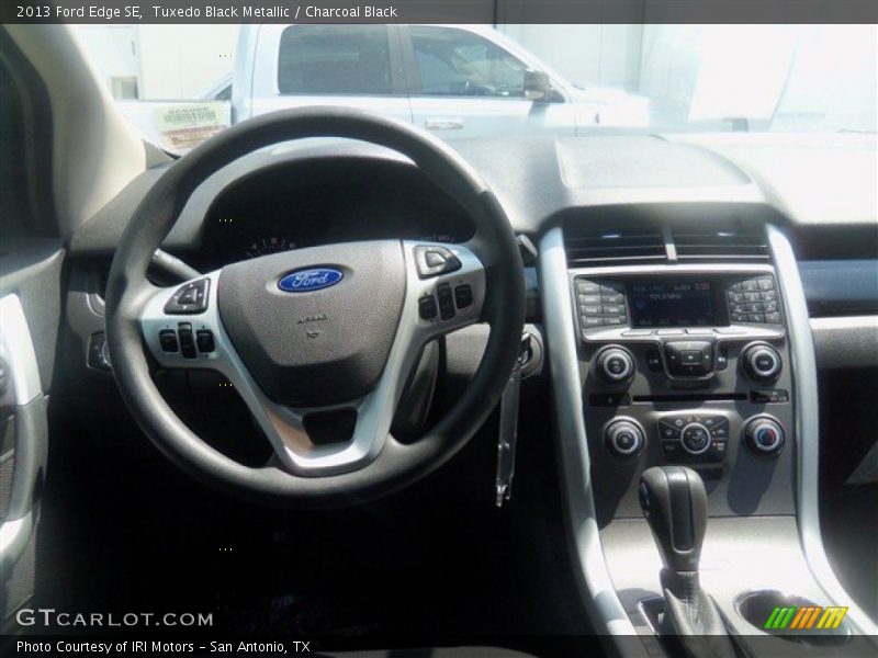 Tuxedo Black Metallic / Charcoal Black 2013 Ford Edge SE