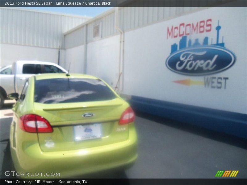Lime Squeeze / Charcoal Black 2013 Ford Fiesta SE Sedan
