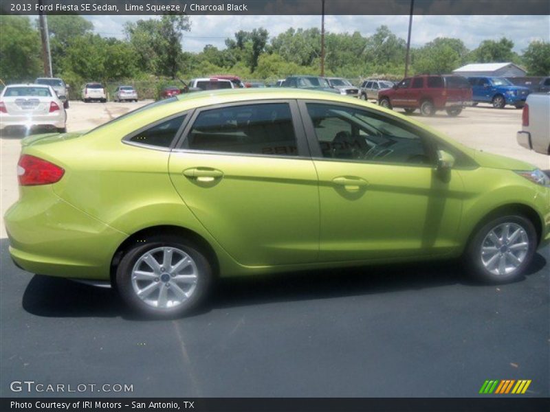 Lime Squeeze / Charcoal Black 2013 Ford Fiesta SE Sedan