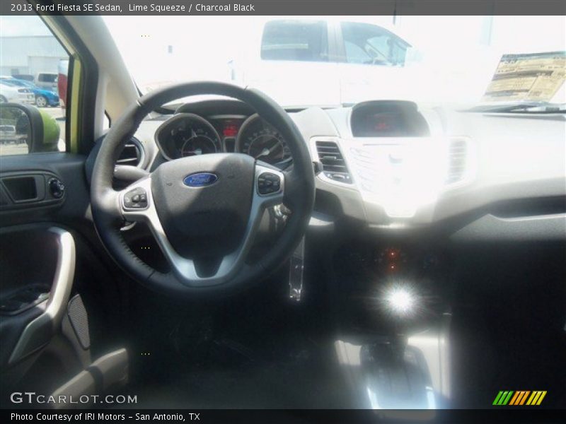 Lime Squeeze / Charcoal Black 2013 Ford Fiesta SE Sedan
