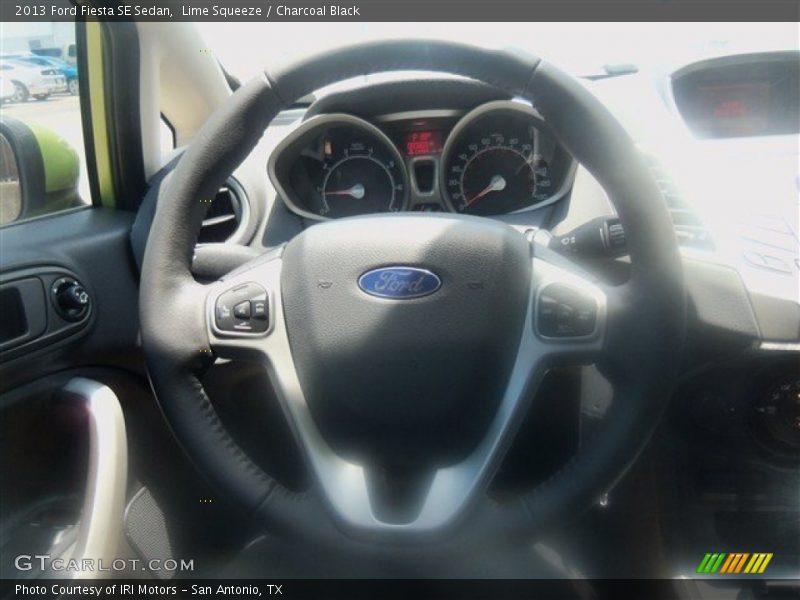 Lime Squeeze / Charcoal Black 2013 Ford Fiesta SE Sedan