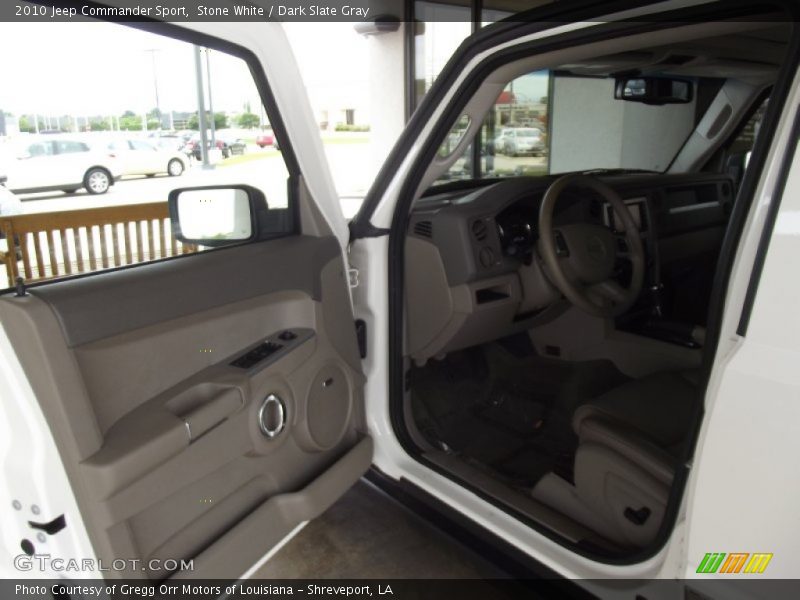 Stone White / Dark Slate Gray 2010 Jeep Commander Sport