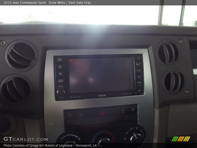 Stone White / Dark Slate Gray 2010 Jeep Commander Sport