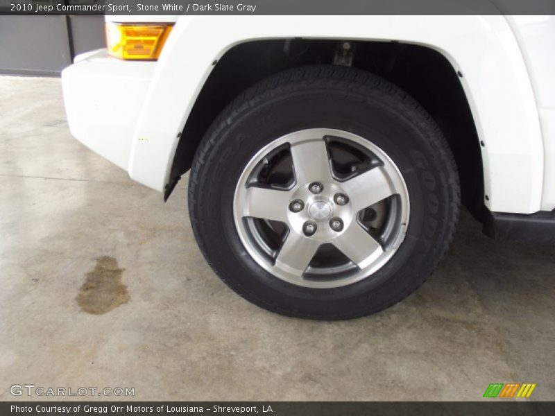 Stone White / Dark Slate Gray 2010 Jeep Commander Sport