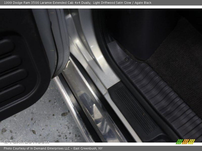 Light Driftwood Satin Glow / Agate Black 1999 Dodge Ram 3500 Laramie Extended Cab 4x4 Dually