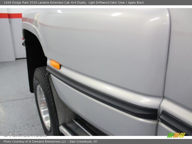 Light Driftwood Satin Glow / Agate Black 1999 Dodge Ram 3500 Laramie Extended Cab 4x4 Dually