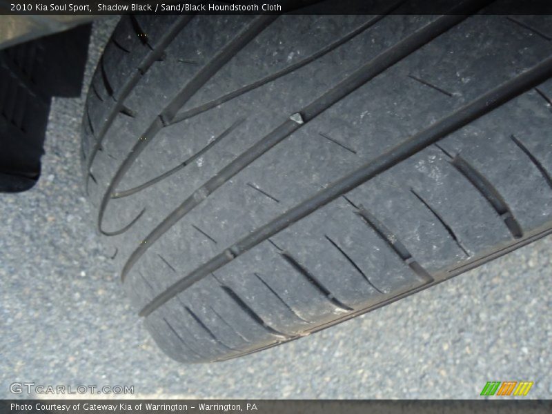 Shadow Black / Sand/Black Houndstooth Cloth 2010 Kia Soul Sport