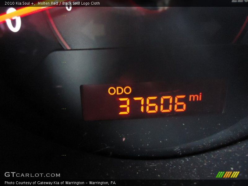 Molten Red / Black Soul Logo Cloth 2010 Kia Soul +