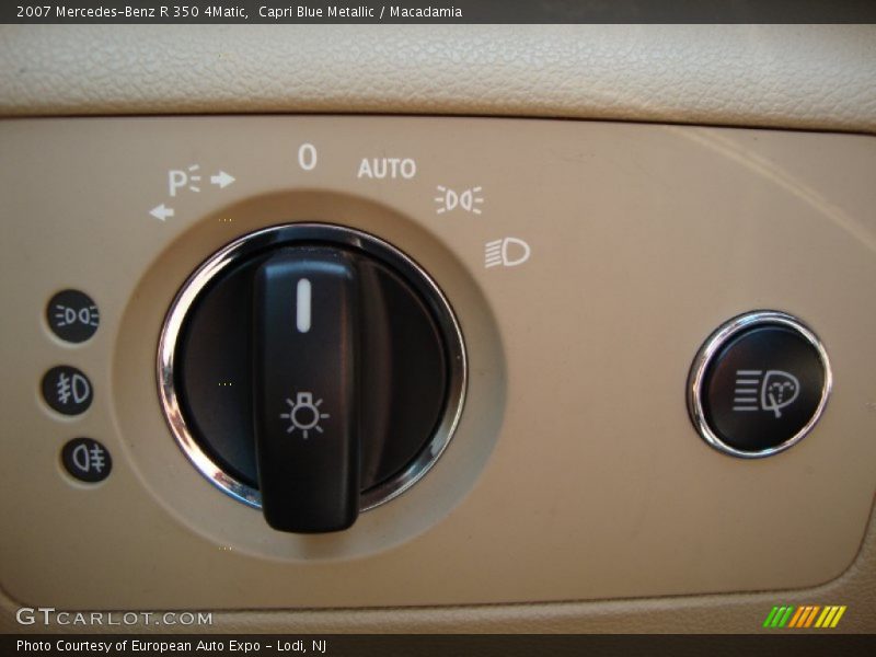 Capri Blue Metallic / Macadamia 2007 Mercedes-Benz R 350 4Matic