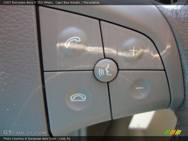 Capri Blue Metallic / Macadamia 2007 Mercedes-Benz R 350 4Matic