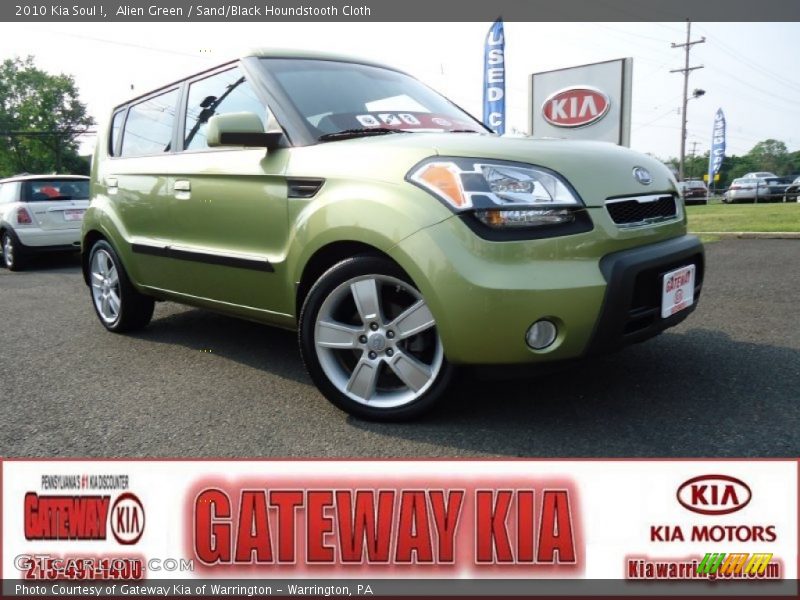 Alien Green / Sand/Black Houndstooth Cloth 2010 Kia Soul !