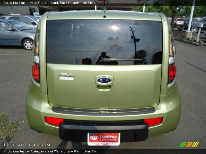 Alien Green / Sand/Black Houndstooth Cloth 2010 Kia Soul !