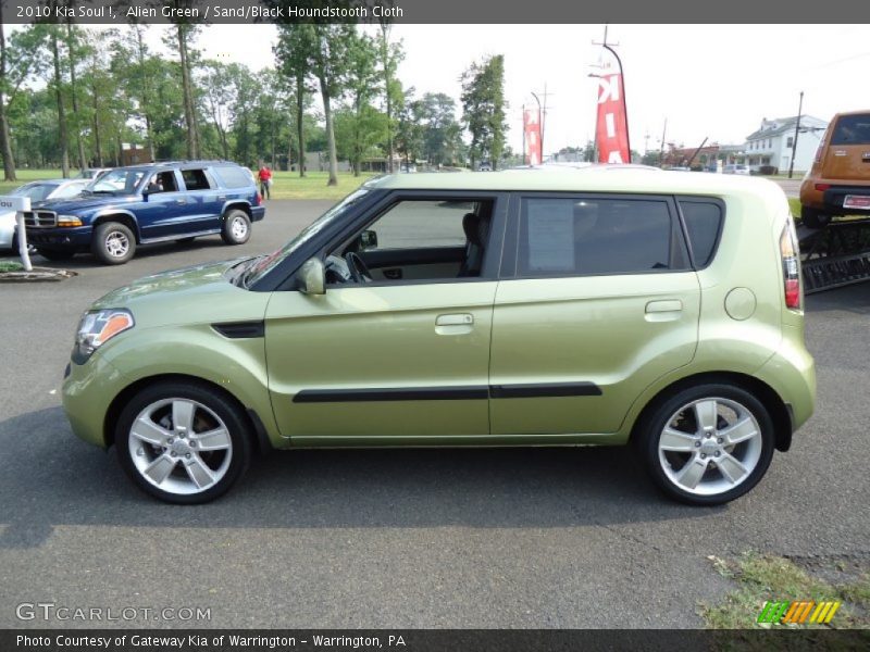 Alien Green / Sand/Black Houndstooth Cloth 2010 Kia Soul !