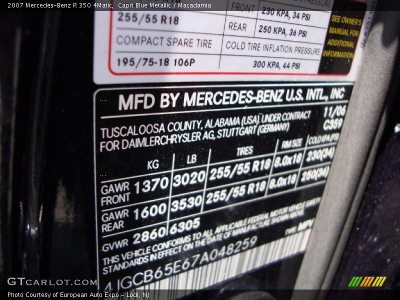 Capri Blue Metallic / Macadamia 2007 Mercedes-Benz R 350 4Matic