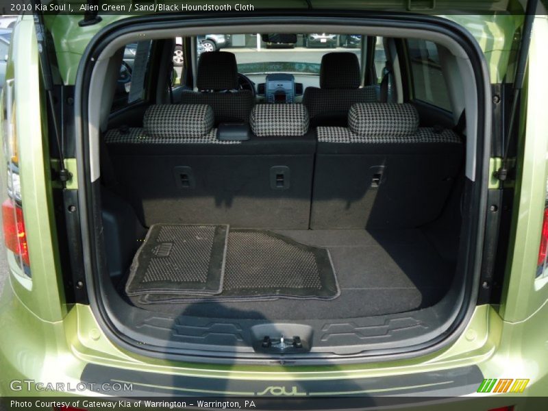 Alien Green / Sand/Black Houndstooth Cloth 2010 Kia Soul !