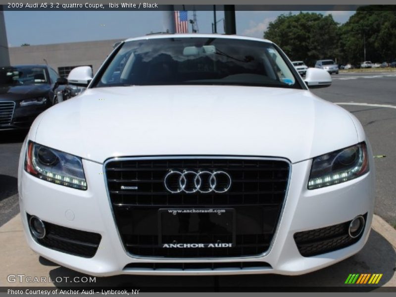 Ibis White / Black 2009 Audi A5 3.2 quattro Coupe